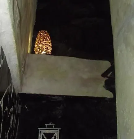 Casa Del Cueva بيت للعطل *